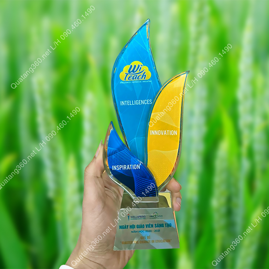 Kỷ niệm chương pha lê đẹp Kỷ niệm chương pha lê đẹp